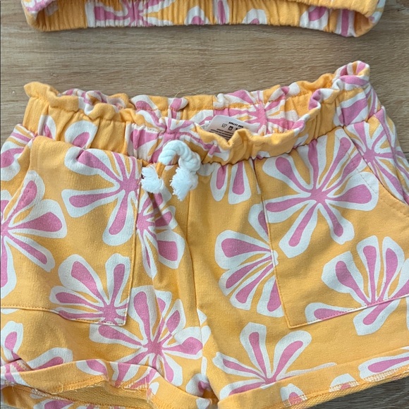 Jessica Simpson Kids Matching Sets - Yellow and Orange - Picture 10 of 10
